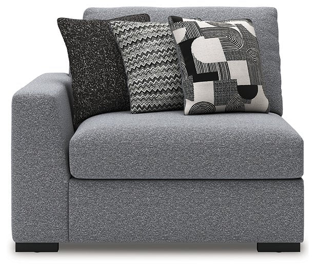 Bealton Sectional with Chaise - Watson's 87 Furniture (Middlefield,OH)