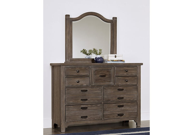 Vaughan-Bassett Bungalow Master Dresser in Folkstone - Watson's 87 Furniture (Middlefield,OH)