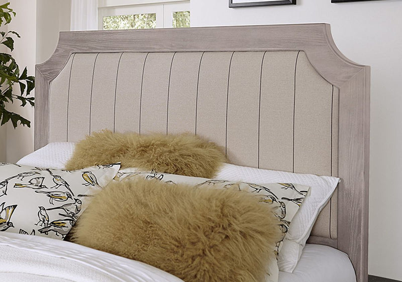 Vaughan-Bassett Bungalow Full Upholstered Bed in Dover - Watson's 87 Furniture (Middlefield,OH)