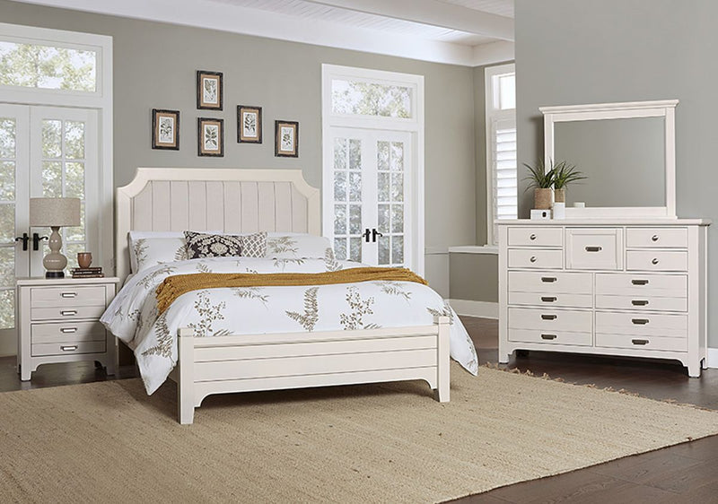 Vaughan-Bassett Bungalow Queen Upholstered Bed in Lattice - Watson's 87 Furniture (Middlefield,OH)