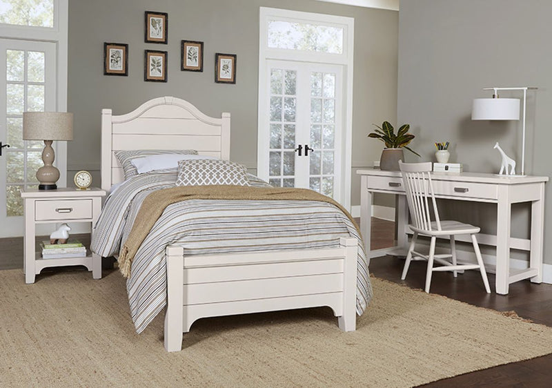 Vaughan-Bassett Bungalow Full Arched Bed in Lattice - Watson's 87 Furniture (Middlefield,OH)