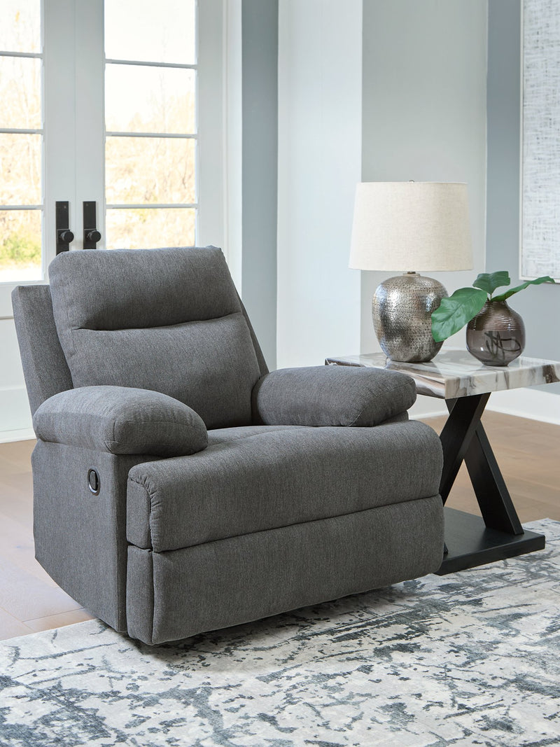 Side-Swipe Recliner - Watson's 87 Furniture (Middlefield,OH)