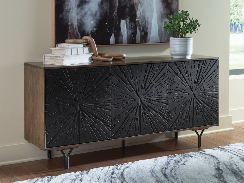 Lavinmont Accent Cabinet - Watson's 87 Furniture (Middlefield,OH)