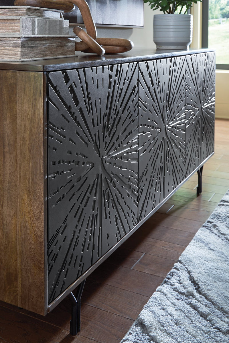 Lavinmont Accent Cabinet - Watson's 87 Furniture (Middlefield,OH)