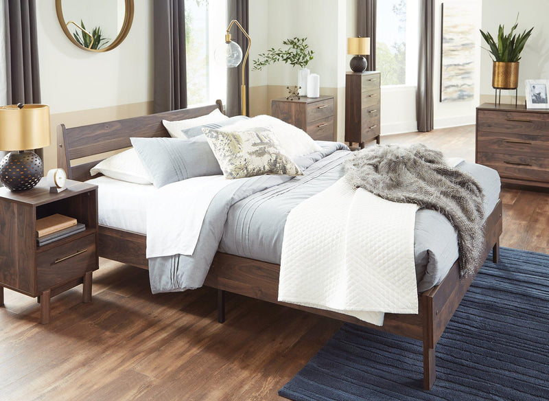 Calverson Panel Bed - Watson's 87 Furniture (Middlefield,OH)