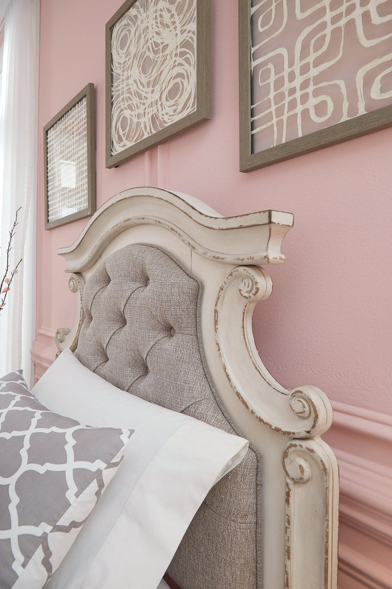 Realyn Upholstered Bed - Watson's 87 Furniture (Middlefield,OH)