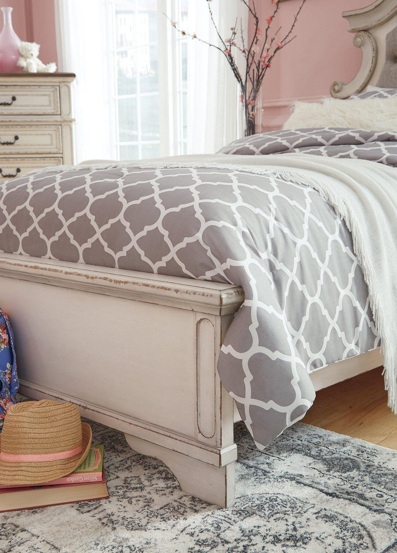Realyn Upholstered Bed - Watson's 87 Furniture (Middlefield,OH)