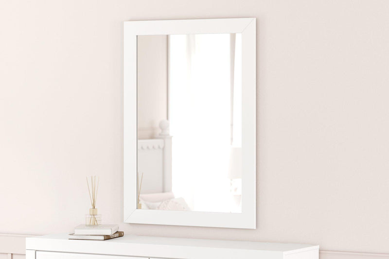 Mollviney Dresser and Mirror - Watson's 87 Furniture (Middlefield,OH)