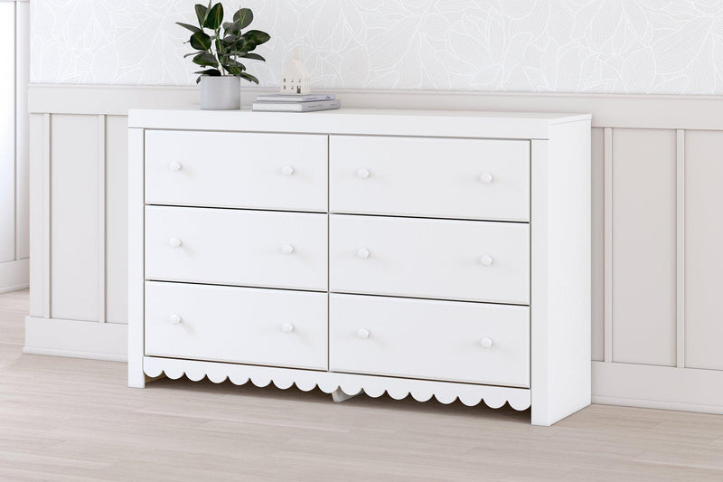 Mollviney Dresser and Mirror - Watson's 87 Furniture (Middlefield,OH)