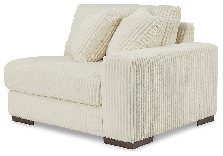 Lindyn Sectional - Watson's 87 Furniture (Middlefield,OH)