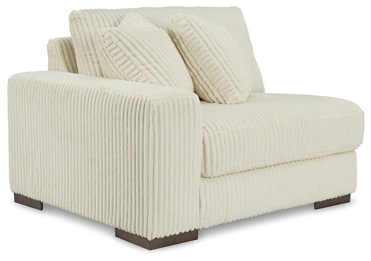 Lindyn Sectional - Watson's 87 Furniture (Middlefield,OH)