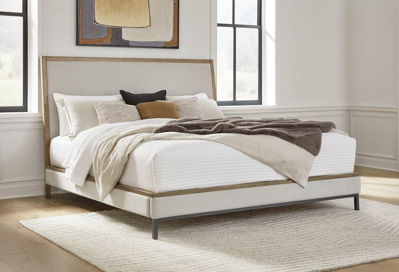 Tomtyn Upholstered Bed - Watson's 87 Furniture (Middlefield,OH)