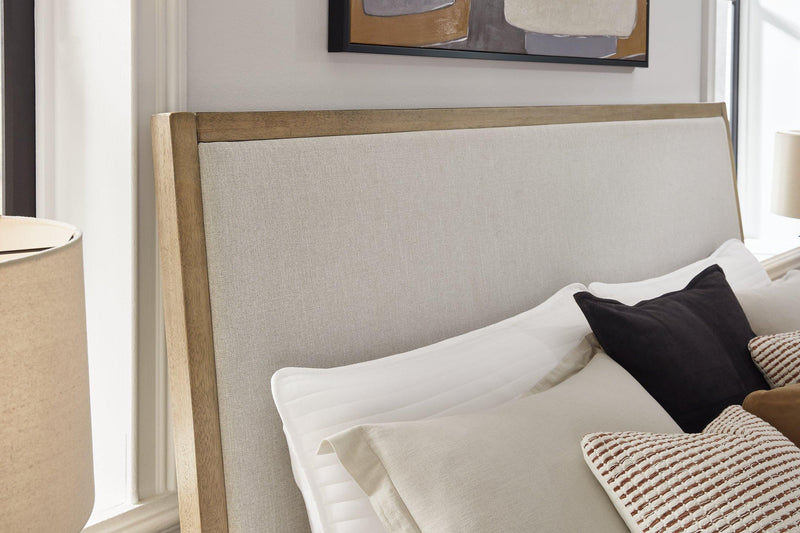 Tomtyn Upholstered Bed - Watson's 87 Furniture (Middlefield,OH)