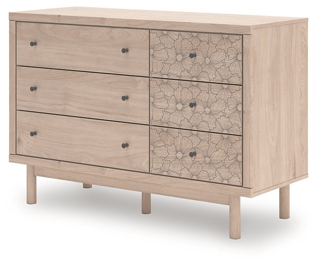 Arloster Dresser and Mirror - Watson's 87 Furniture (Middlefield,OH)