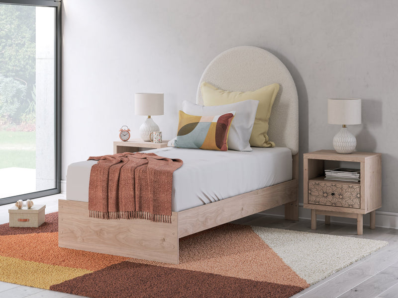Arloster Upholstered Bed - Watson's 87 Furniture (Middlefield,OH)