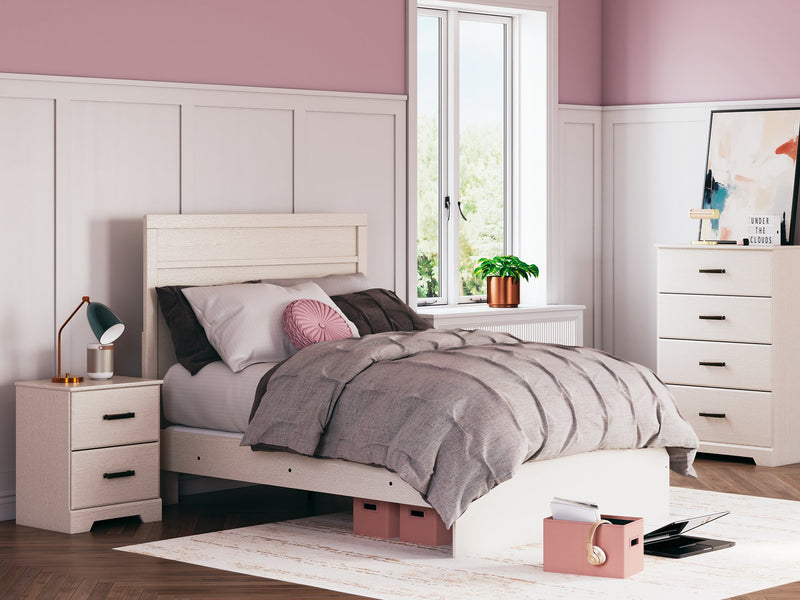 Stelsie Bed - Watson's 87 Furniture (Middlefield,OH)