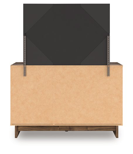 Chirason Dresser and Mirror - Watson's 87 Furniture (Middlefield,OH)