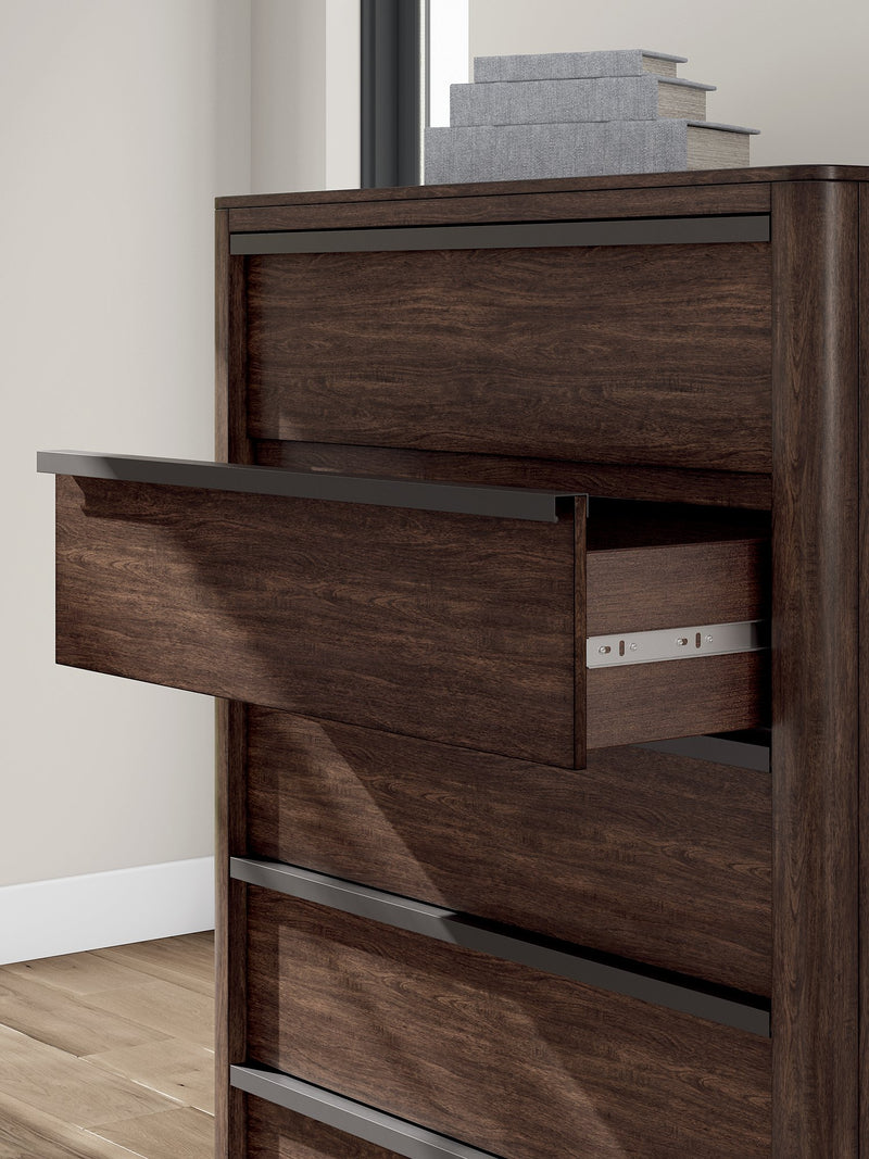 Dilenno Chest of Drawers - Watson's 87 Furniture (Middlefield,OH)