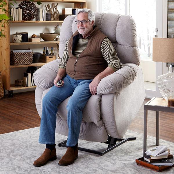 ROSCOE BEAST ROCKER RECLINER - 9B27 - Watson's 87 Furniture (Middlefield,OH)