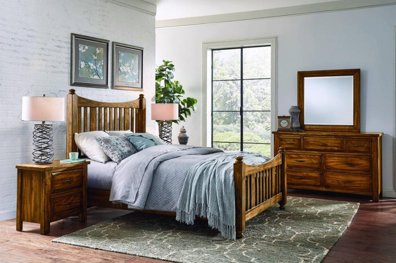Vaughan-Bassett Maple Road Queen Slat Poster Bed  in Antique Amish - Watson's 87 Furniture (Middlefield,OH)